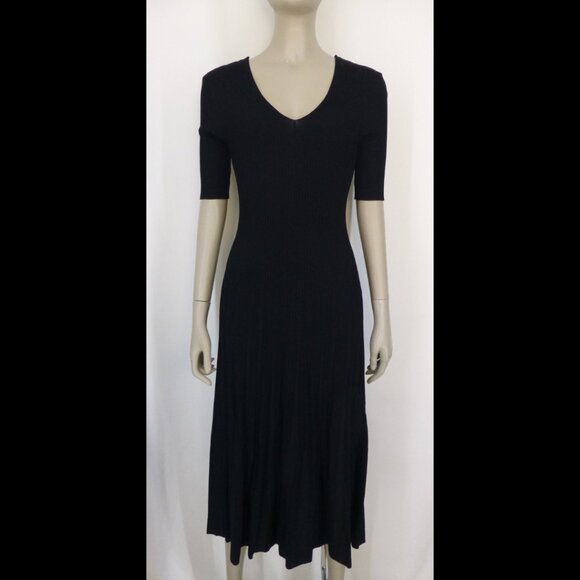 Tahari Black Ribbed Quarter Sleeve Maxi Dress - Picture 2 of 12